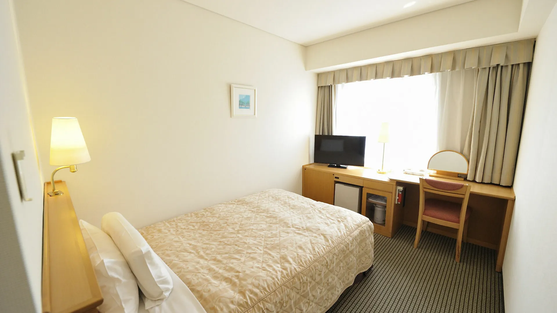Hotel Unizo Tokyo Shimbashi 3*,